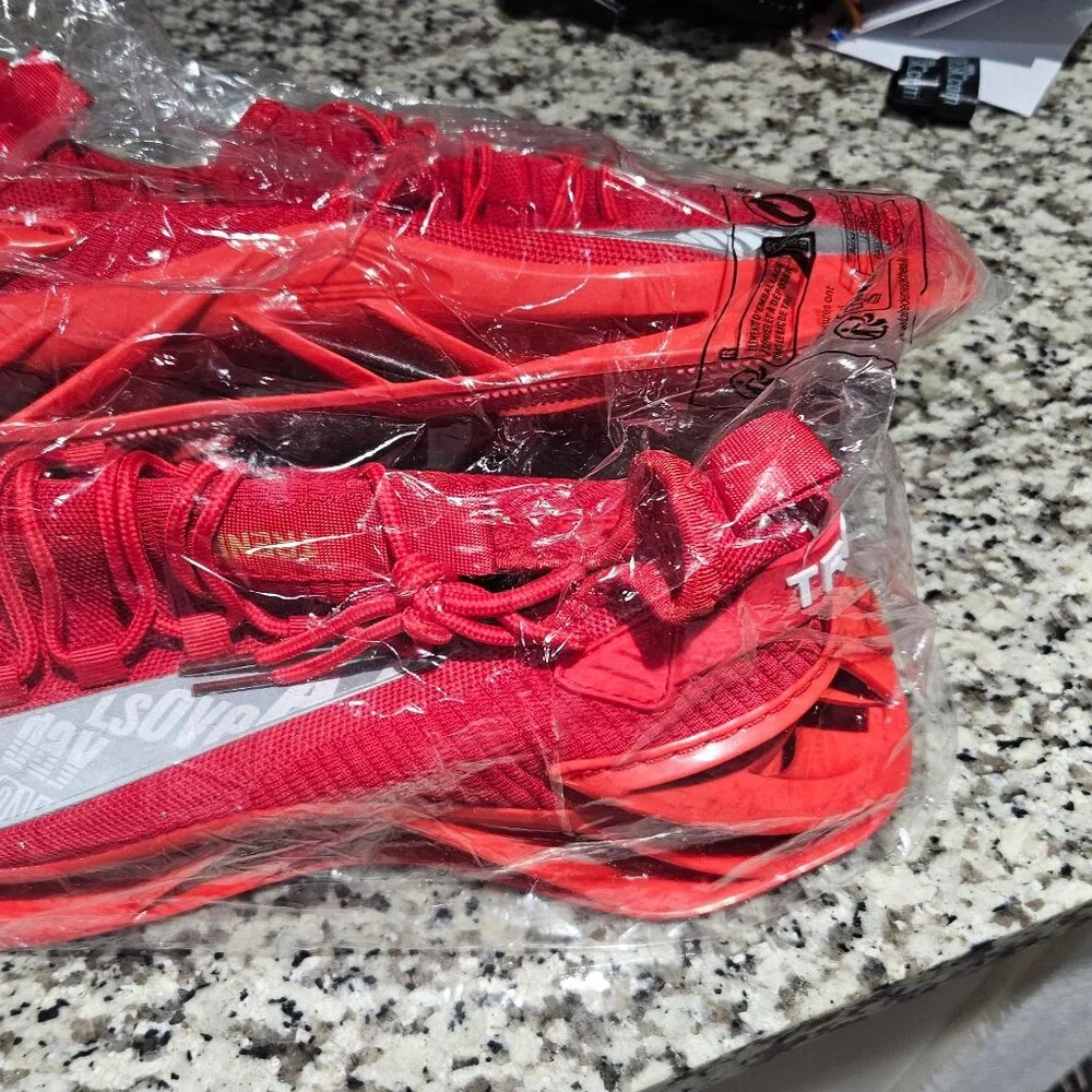 10.5 Size Red Trend Shoe - Picture 4 of 4